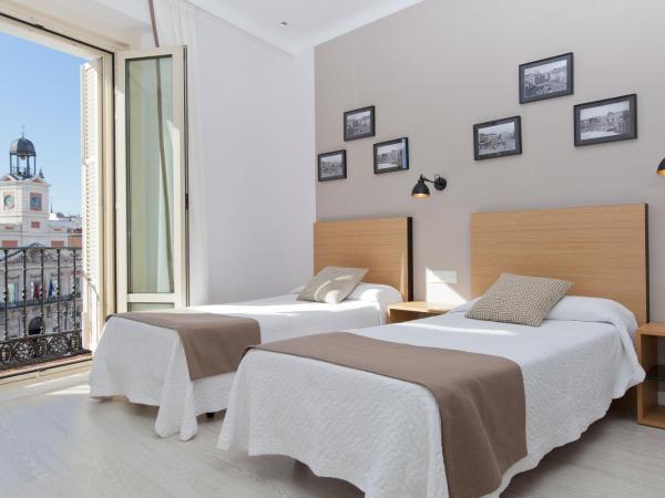 Hotel Europa : photo 2 de la chambre chambre quadruple - vue sur puerta del sol