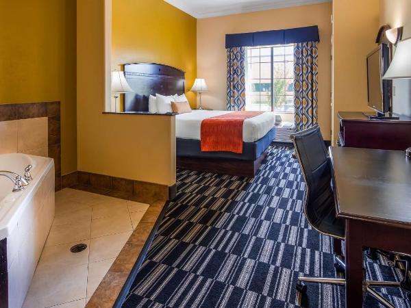 Best Western Plus Barsana Hotel & Suites : photo 2 de la chambre chambre lit king-size avec baignoire spa - non-fumeurs