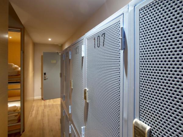 Yote 28 : photo 4 de la chambre lit simple dans dortoir pour hommes