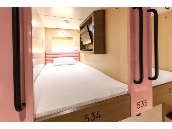 Y's CABIN Osaka Namba : photo 6 de la chambre capsule room for female