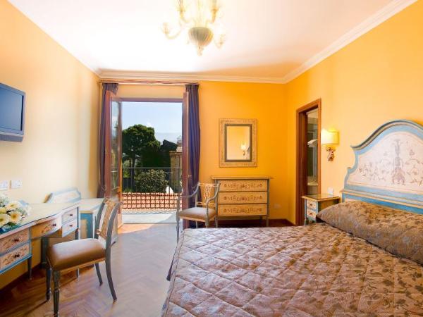 Hotel Palazzo Guardati : photo 2 de la chambre chambre double deluxe - vue sur mer