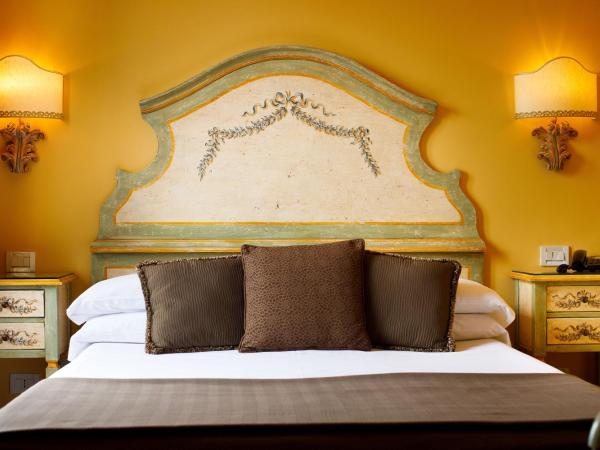 Hotel Palazzo Guardati : photo 6 de la chambre chambre simple de luxe - vue sur mer