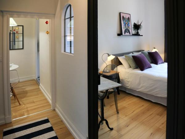 Troisième Droite : photo 4 de la chambre chambre double avec salle de bains privative