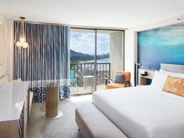 OUTRIGGER Waikiki Beachcomber Hotel : photo 9 de la chambre chambre 1 lit king-size deluxe - vue sur océan