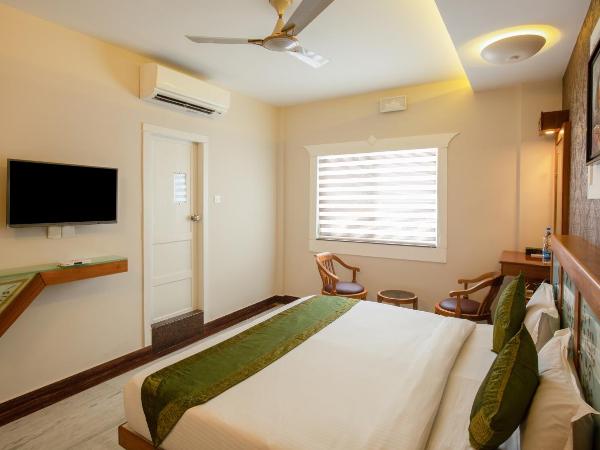 Treebo The Qasr : photo 7 de la chambre [sanitized] standard double room