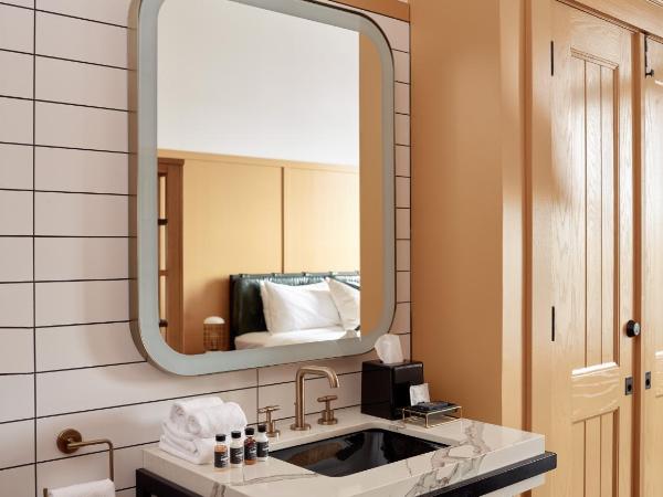 The Chicago Hotel Collection Wrigleyville : photo 2 de la chambre chambre lit queen-size deluxe