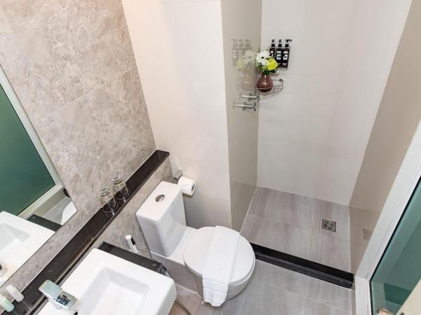 Dang Derm In The Park Khaosan : photo 6 de la chambre chambre lit king-size de luxe