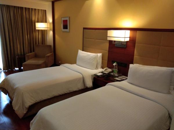 Park Inn Gurgaon : photo 5 de la chambre superior double or twin room with early check in at 10:30am and late check out at 3pm, upgrade to next category (subject to avl) , with 10% discount on food and soft beverages