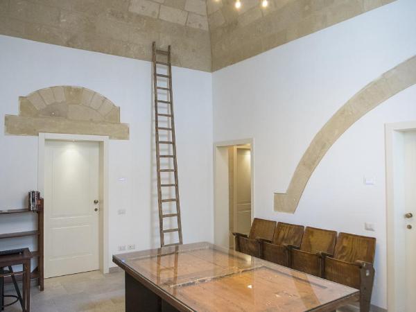 Palazzo Montemurro : photo 1 de la chambre suite avec balcon