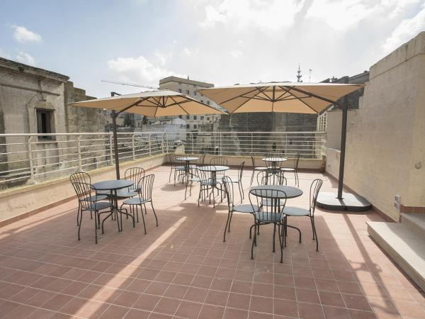 Palazzo Montemurro : photo 4 de la chambre suite avec balcon