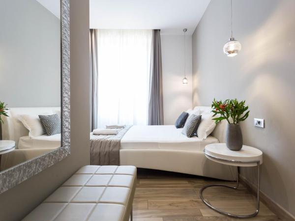 ApartHotel Durini : photo 2 de la chambre chambre double avec balcon