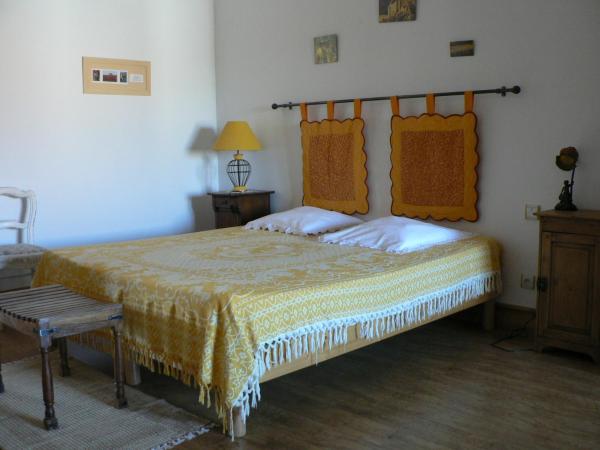 Chambres d'hôtes Domaine de Beaupré : photo 3 de la chambre chambre triple