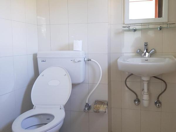 Nanohana Lodge : photo 9 de la chambre chambre double - vue sur montagne