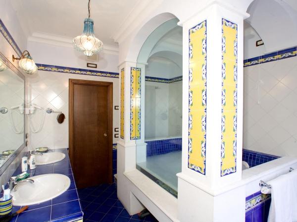 Hotel La Tonnarella : photo 2 de la chambre suite de luxe