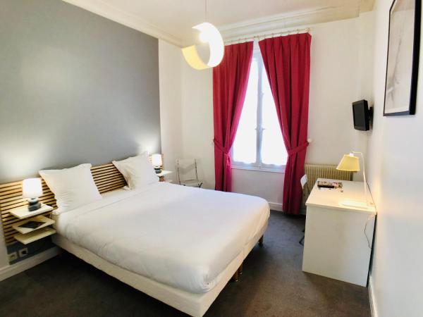 Cit'Hotel Le Volney : photo 2 de la chambre chambre double de luxe avec douche