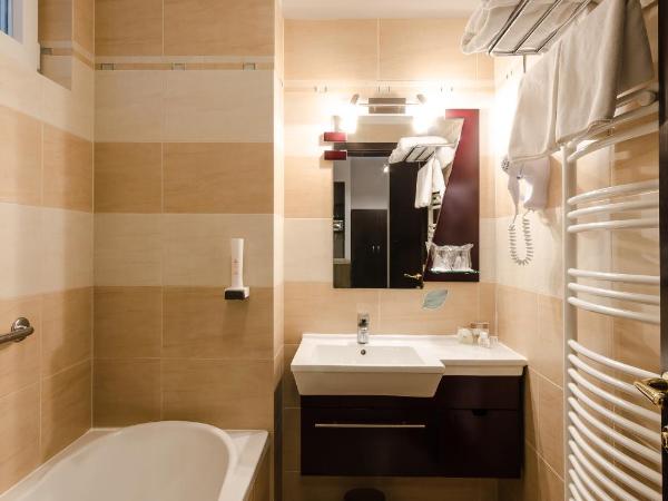 Hotel Aurum : photo 7 de la chambre suite familiale (2 adultes + 2 enfants)