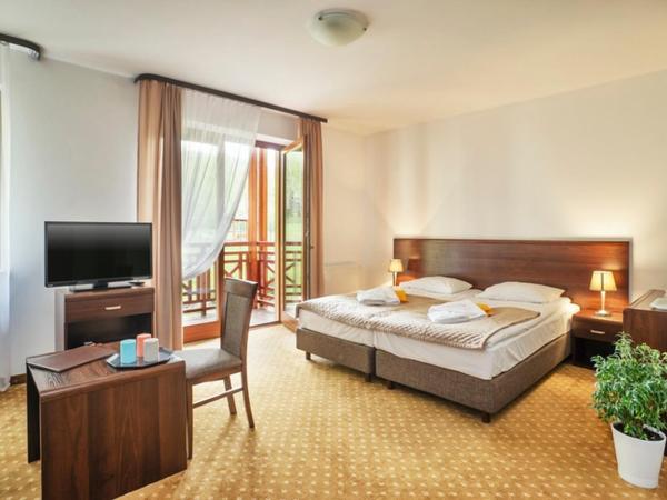 Instytut Zdrowia Sofra FIT & SPA : photo 2 de la chambre chambre double deluxe avec balcon