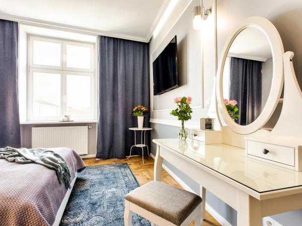 Main Square Apartments : photo 4 de la chambre appartement - vue sur place principale