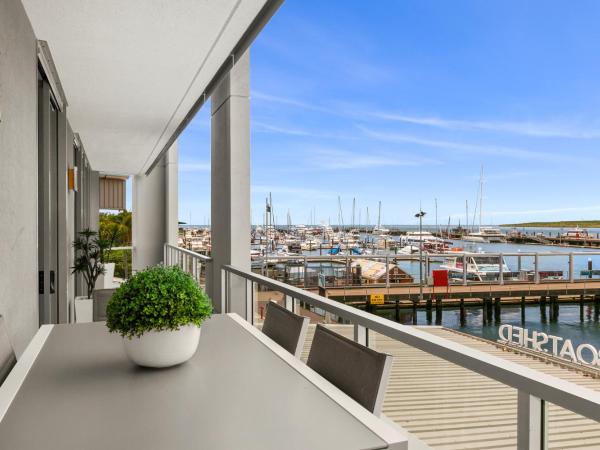 Cairns Private Apartments : photo 2 de la chambre appartement 2 chambres premium - vue sur port