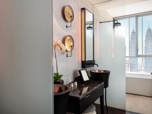 The RuMa Hotel and Residences : photo 6 de la chambre suite deluxe - vue sur klcc