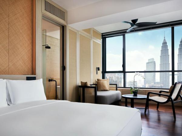The RuMa Hotel and Residences : photo 1 de la chambre suite deluxe - vue sur klcc