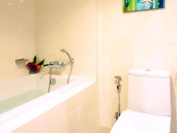 Intimate Hotel Pattaya - SHA Extra Plus : photo 6 de la chambre chambre deluxe double ou lits jumeaux