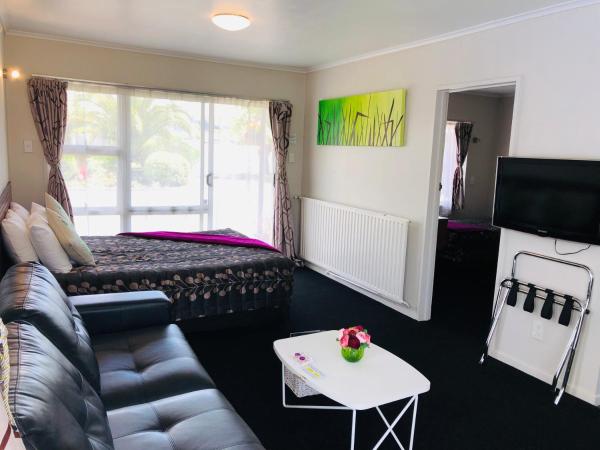 Red Rock Thermal Motel - Mineral Pool : photo 2 de la chambre appartement familial supérieur - 1