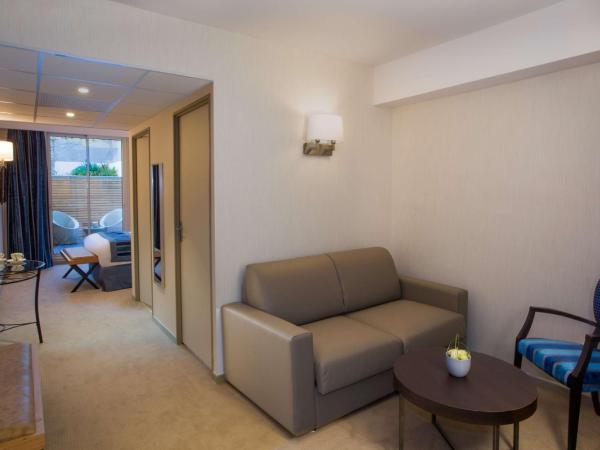 Hôtel Le Rive Droite & SPA : photo 9 de la chambre suite privilège