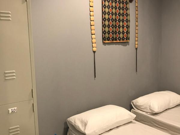 Nusantara Mattwaddien Hostel : photo 8 de la chambre petite chambre lits jumeaux