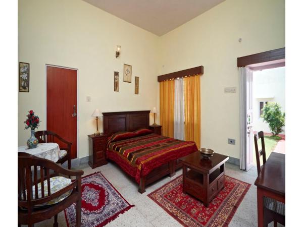 Nokha House : photo 1 de la chambre chambre double - vue sur jardin