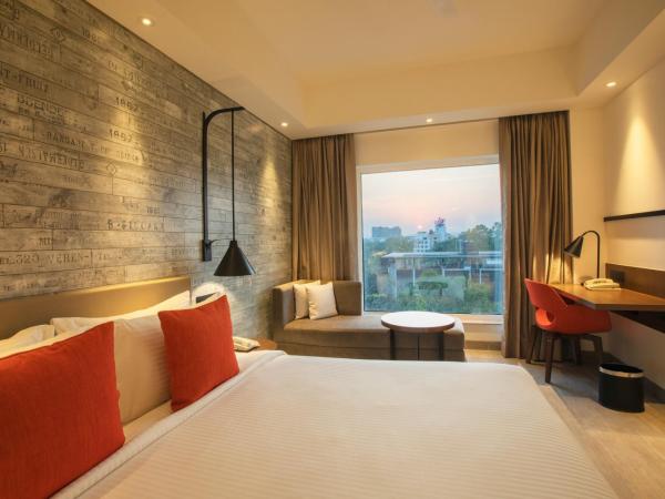 Lemon Tree Premier City Center Pune : photo 1 de la chambre chambre double ou lits jumeaux affaires 