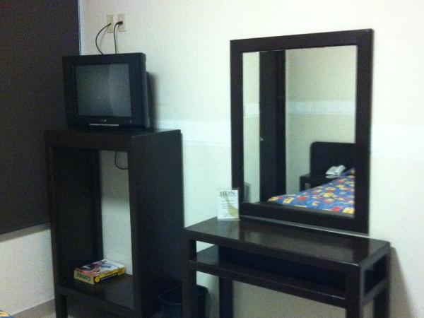 Hotel Dos Naciones : photo 2 de la chambre chambre lit king-size