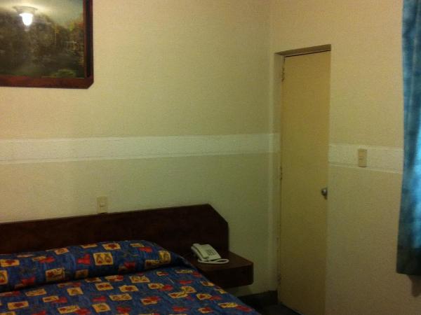 Hotel Dos Naciones : photo 5 de la chambre chambre familiale