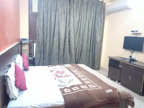 Yash Guest House 01 Minute Walk in Nizamuddin Railway Station : photo 1 de la chambre chambre double standard avec ventilateur