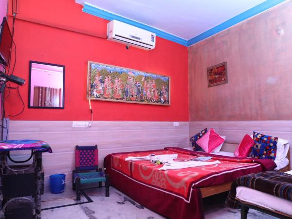 Royal Heritage Guest House : photo 3 de la chambre chambre familiale avec salle de bains privative