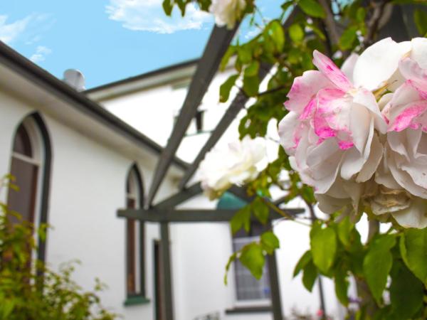 The Pier Lodge Bed And Breakfast : photo 3 de la chambre chambre double avec salle de bains commune