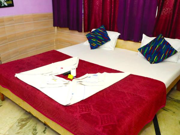 Royal Heritage Guest House : photo 2 de la chambre chambre double avec salle de bains privative