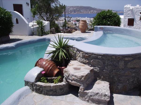 La Veranda of Mykonos Traditional Guesthouse : photo 10 de la chambre chambre double ou lits jumeaux avec kitchenette - vue sur piscine