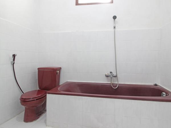 RedDoorz Plus @ Taman Siswa 3 : photo 8 de la chambre chambre deluxe