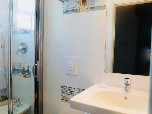 Hotel Dolores : photo 10 de la chambre chambre double ou lits jumeaux standard avec balcon