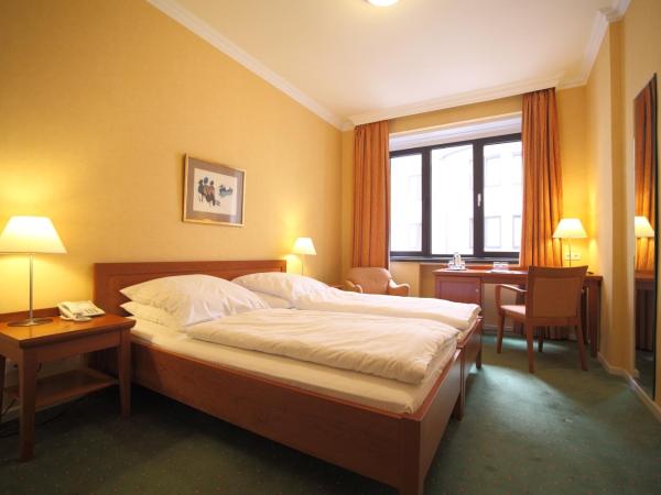 Alster-Hof : photo 9 de la chambre chambre double