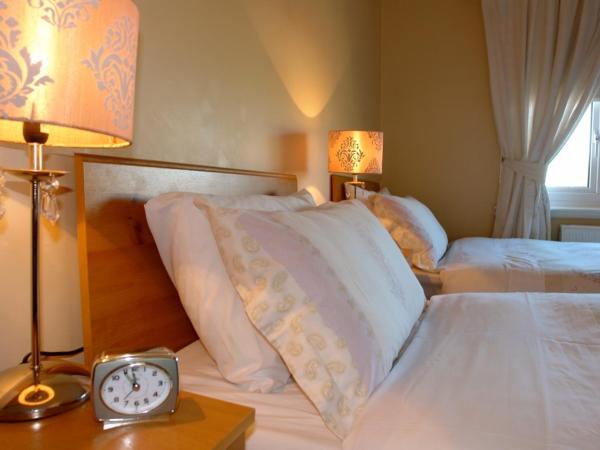 Annandale House : photo 5 de la chambre chambre lits jumeaux