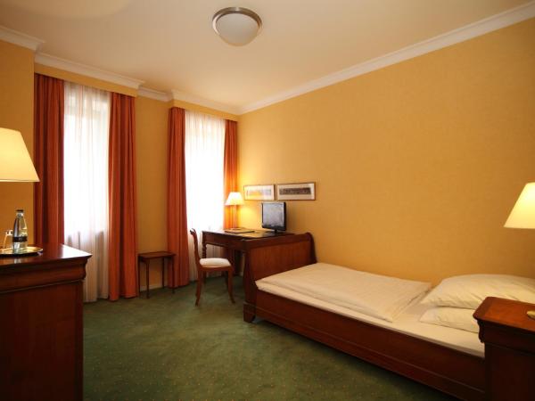 Alster-Hof : photo 9 de la chambre chambre simple