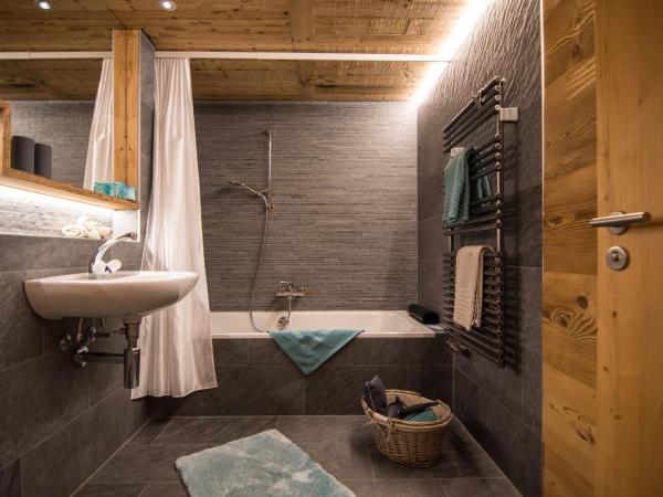 Boutique Lodge Spycher : photo 4 de la chambre suite deluxe avec balcon - vue sur montagne