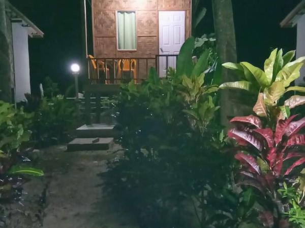 Lanta Maikeaw Bungalow : photo 9 de la chambre bungalow - vue sur jardin