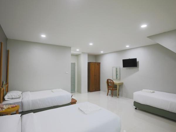 Phuket Nonnita Boutique Resort - SHA Plus : photo 4 de la chambre chambre triple deluxe