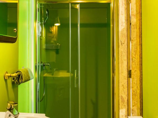 Stay Swanky Hostel : photo 4 de la chambre studio triple standard