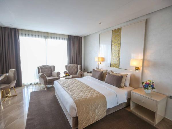 Suite Hotel Casa Diamond : photo 10 de la chambre suite privilège standard avec balcon