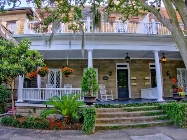 Beautiful 6 Bed, 5 Bath Historic Savannah Home : photo 9 de la chambre maison 5 chambres