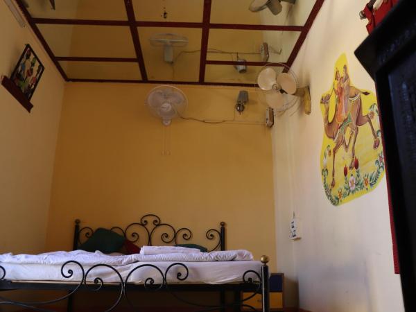 Govind Hotel : photo 3 de la chambre chambre double - vue sur jardin